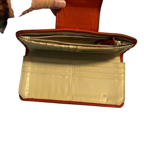 Coach classic well loved wallet - Picture 4 of 5